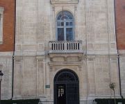 450px-Valladolid_colegio_San_Jose_entrada_lou