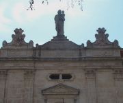 800px-Valladolid_colegio_San_Jose_escudos_lou